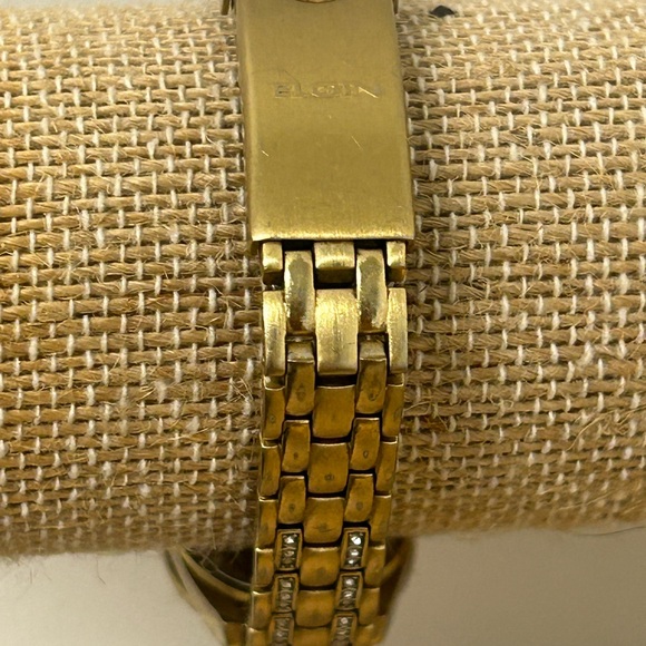 Vintage Ladies Elgin Swarovski Crystal Accent Watch – Petite Gold Tone